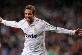 NG28官方网站-国际比赛日三线快报，塞维利亚调整欧联名单，国安止颓蓄力，斯图加特连夜备战全明星
